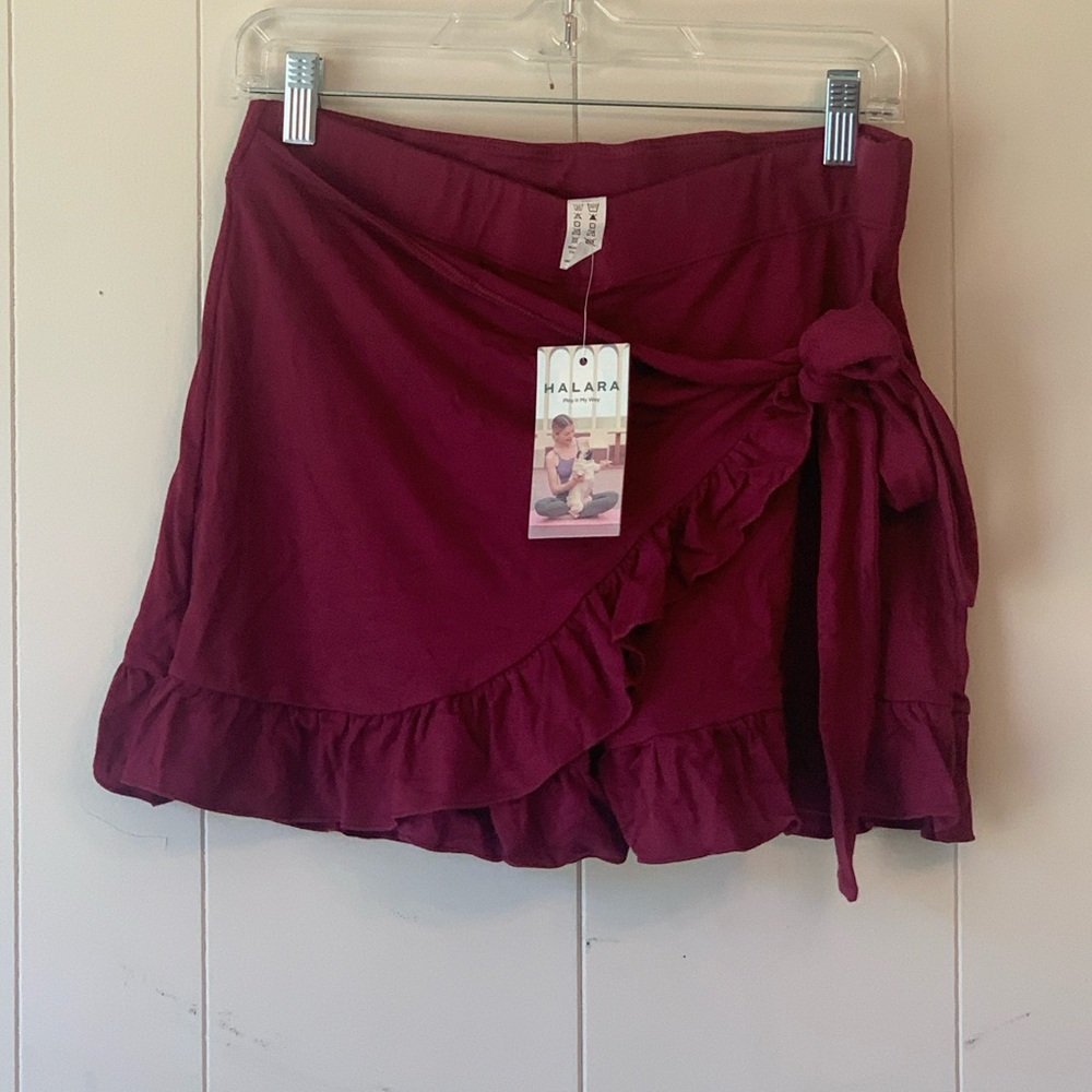 NWT Halara Ruffle Skort Maroon Size Medium